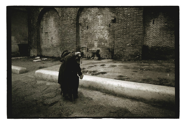 29. Rome - beggar by Capitoline Hill